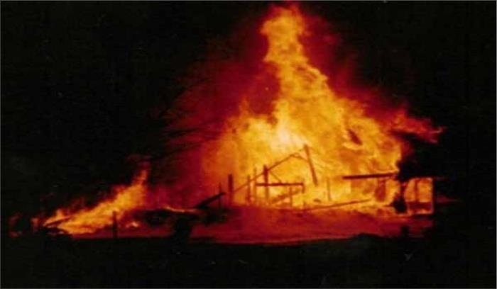 पॉलिथीन फैक्ट्री में लगी भीषण आग, 1 की मौत 