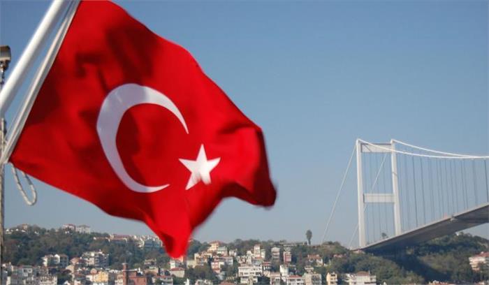 तुर्की: तख्ता पलट के आरोपी 115 लोगों को नजरबंदी वारंट