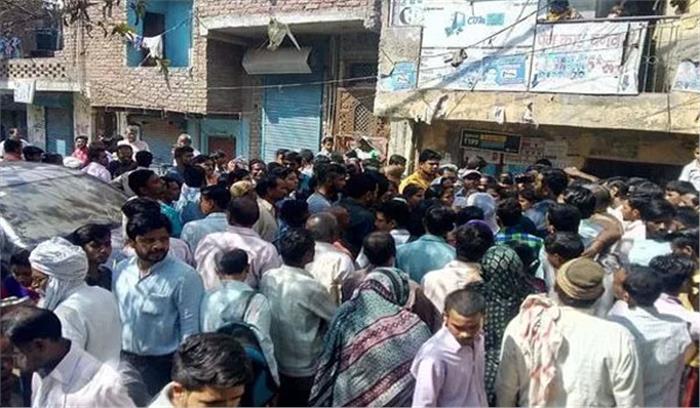 जहरीली शराब कांड में चार के खिलाफ  रिपोर्ट दर्ज, छापेमारी जारी