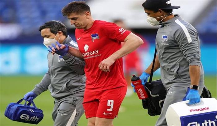 चोट के कारण यूरो 2020 से बाहर हुए पोलैंड के स्ट्राइकर करजिस्तोफ पियाटेक