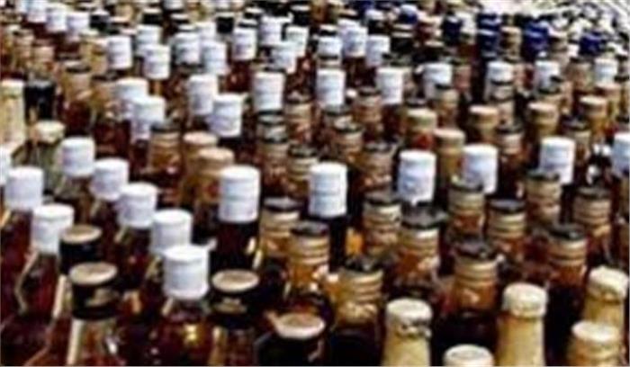 बिहार : वाहन से 132 कार्टन शराब बरामद, तस्कर फरार