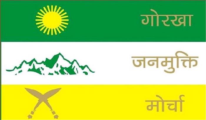 पुलिस ने जीजेएम नेता रोशन गिरि के घर पर छापा मारा