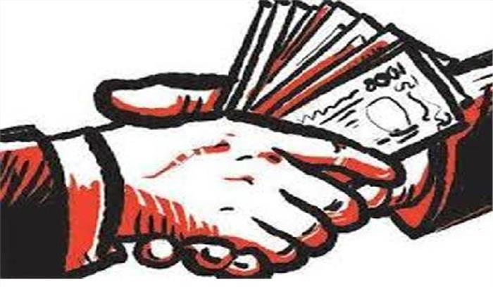 थानाध्यक्ष सवा लाख रुपये रिश्वत लेते गिरफ्तार