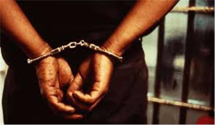 उत्तर प्रदेश :पुलिस मुठभेड़ में अपराधी के पैर में लगी गोली, गिरफ्तार