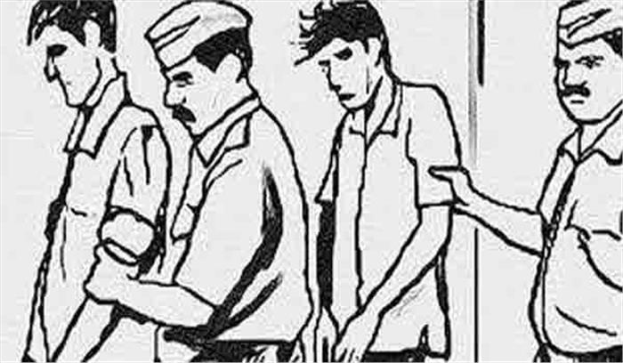 जबलपुर में तीन गांजा तस्कर गिरफ्तार जबलपुर में तीन गांजा तस्कर गिरफ्तार