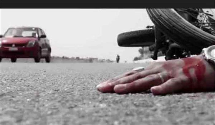 मध्यप्रदेश : दो मोटरसाइकिलों की टक्कर में एक व्यक्ति की मौत, चार घायल