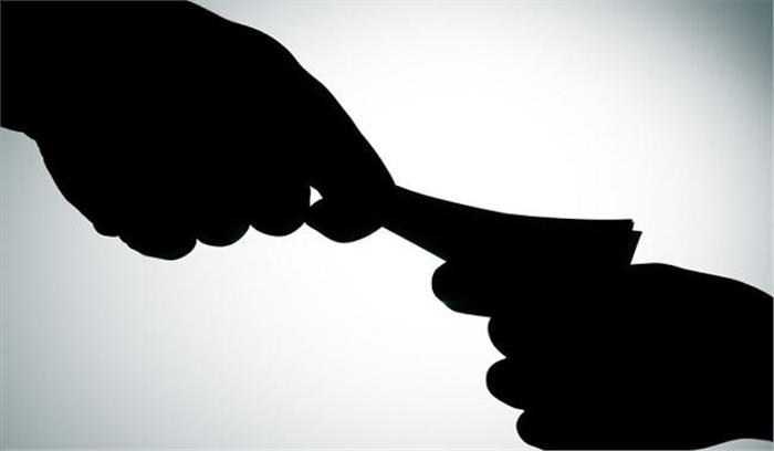 पुलिस अवर निरीक्षक रिश्वत लेते गिरफ्तार पुलिस अवर निरीक्षक रिश्वत लेते गिरफ्तार