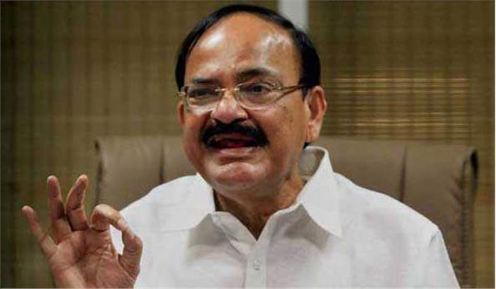 राजनेता खादी का वस्त्र पहनकर,खादी को बढ़ावा दें : वेंकैया