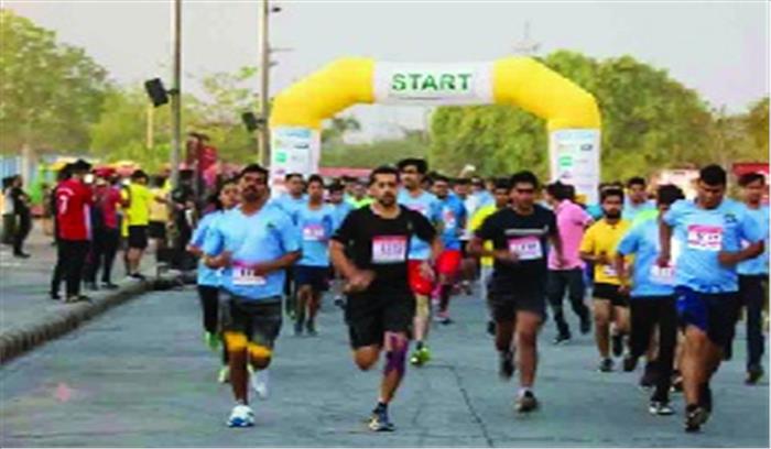 प्रदूषण मुक्तनोएडा के लिए दौड़े शहरवासी