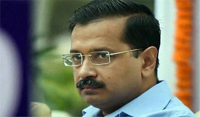अरविंद केजरीवाल को अकाली-भाजपा कार्यकर्ताओ ने दिखाये काले झंडे