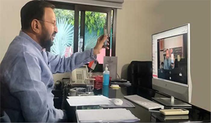 प्रदूषण समाप्त करने के लिए हर मोर्चे पर काम करना जरूरी: जावडेकर