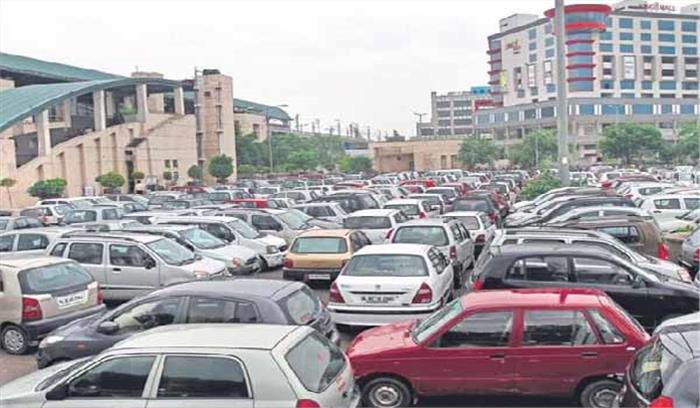 प्रदूषण के चलते बुधवार तक बढ़ाया गया है पार्किंग शुल्क