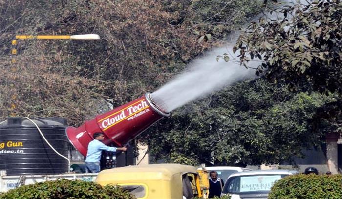 सड़कों पर चली एन्टी स्मोग गन