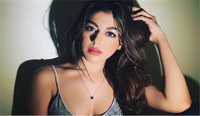 पूजा बेदी की बेटी आलिया करेगी बॉलीवुड में डेब्यू