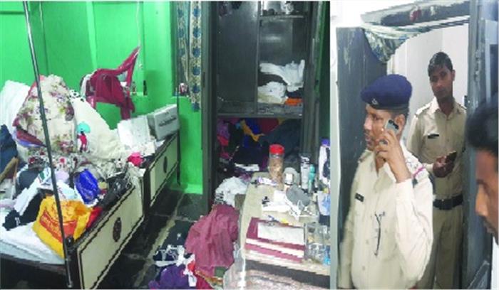 छात्रावास अधीक्षक के घर दिनदहाड़े सवा दो लाख व जेवरातों की चोरी