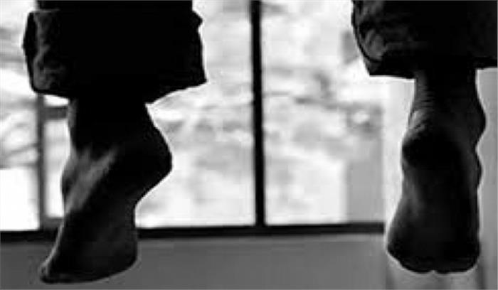 झांसी में युवक ने घर में फांसी लगाकर आत्महत्या की