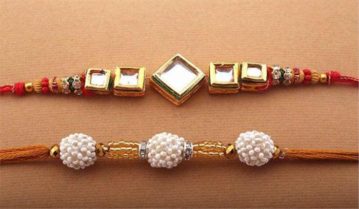  बहनों ने रक्षाबंधन पर विदेशों में भाईयों को राखियां भेजी