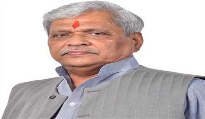 प्रज्ञा ठाकुर को जानबूझकर जनसंपर्क से रोका जा रहा : झा