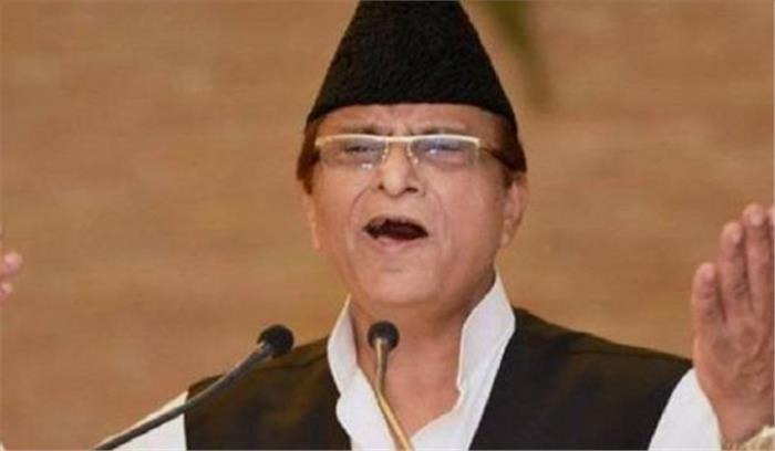 प्रणब मुखर्जी को आरएसएस की दावत कबूलने का इनाम है भारतरत्न : आजम खां प्रणब मुखर्जी को आरएसएस की दावत कबूलने का इनाम है भारतरत्न : आजम खां