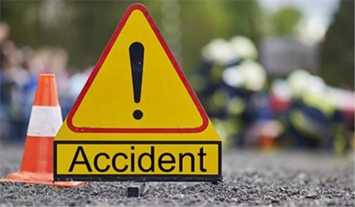 प्रयागराज: सड़क हादसे में पांच लोगों की मौत प्रयागराज: सड़क हादसे में पांच लोगों की मौत