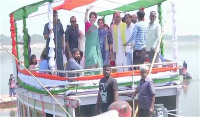 गंगा के रास्ते नाव में सवार होकर पूर्वांचल की सीटें साधने निकलीं प्रियंका