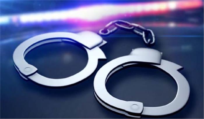 प्रयागराज पुलिस ने किए 3 इनामी बदमाश गिरफ्तार प्रयागराज पुलिस ने किए 3 इनामी बदमाश गिरफ्तार