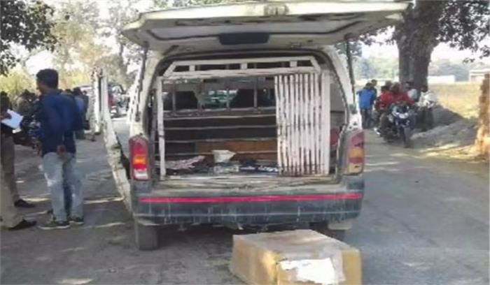 कैश वैन से डेढ़ करोड़ रूपये चोरी