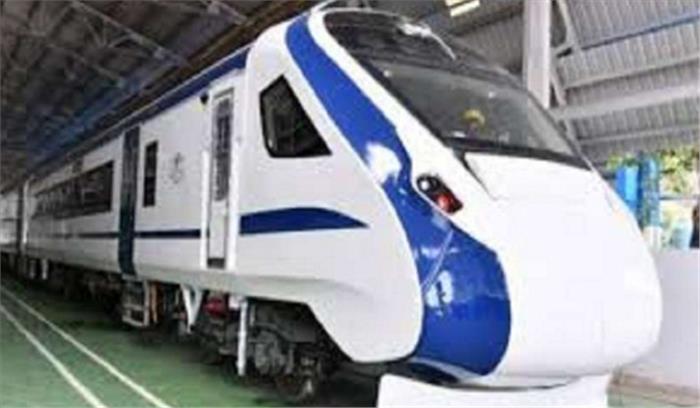 सेमी हाईस्पीड टी-18 ट्रेन नई दिल्ली से पहुंची प्रयागराज