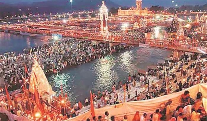 विदेशी पर्यटकों के लिये केन्द्र बना कुंभ