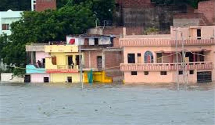 गंगा का जलस्तर बढ़ा, झूंसी की तरफ कटान