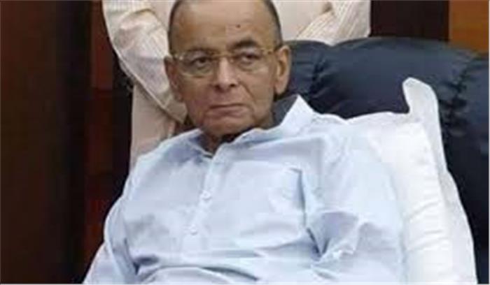 अरुण जेटली की सेहत की जानकारी लेने राष्ट्रपति कोविंद पहुंचे एम्स