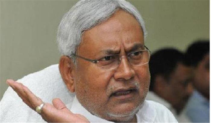 जेडीयू-आरजेडी में तकरार, नीतीश पर भड़के तेजस्वी यादव