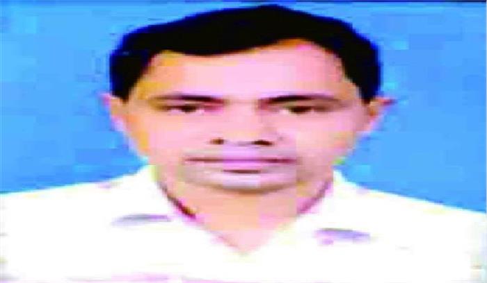 प्रेस क्लब ने श्रद्धांजलि देकर पत्रकार की मां को भेंट की सहयोग राशि प्रेस क्लब ने श्रद्धांजलि देकर पत्रकार की मां को भेंट की सहयोग राशि