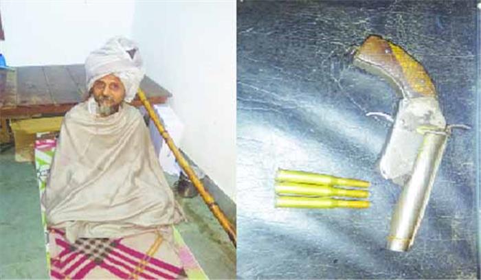 देशी कट्टा, कारतूस के साथ पुजारी हिरासत में