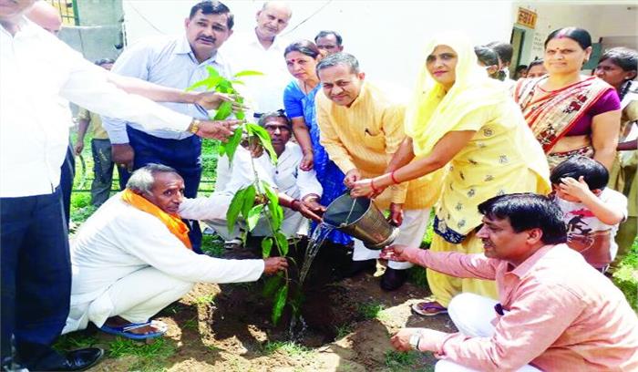 प्राथमिक शिक्षा जीवन की आधारशिला : नागर