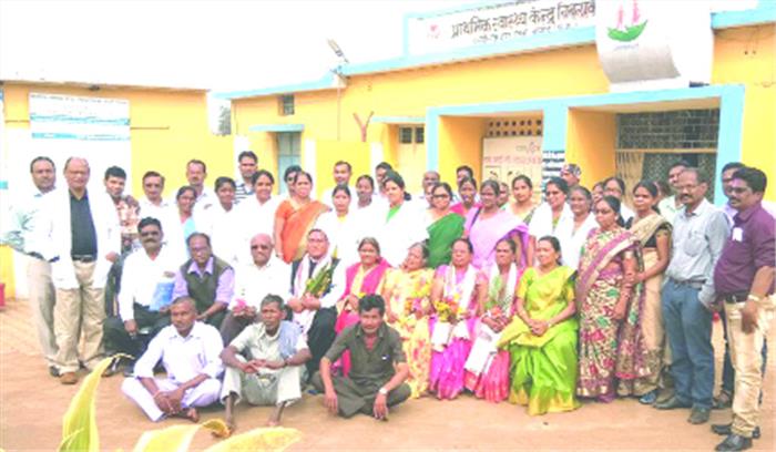 स्वास्थ्य केंद्र चिखलाकसा में सेवानिवृत्त कर्मचारियों को दी गई विदाई