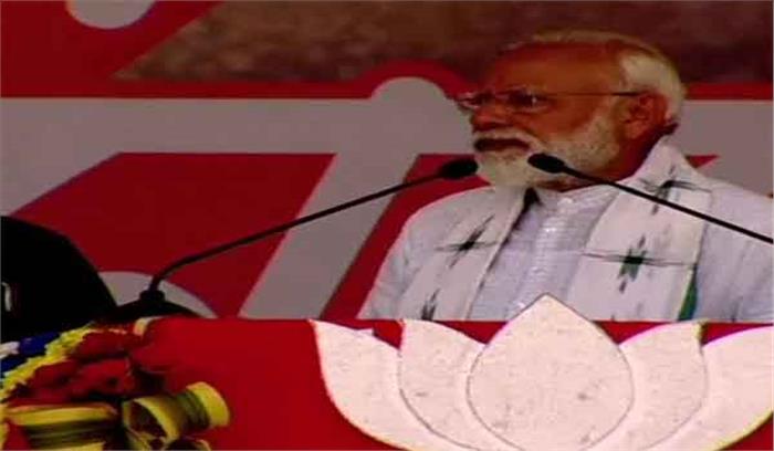 ममता कर रही है चक्रवाती तूफान पर राजनीति: मोदी