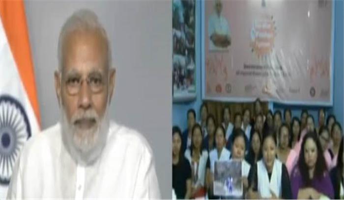 पीएम मोदी ने बढ़ाया आशा और आंगनबाड़ी कार्यकर्ताओं का पारिश्रमिक पीएम मोदी ने बढ़ाया आशा और आंगनबाड़ी कार्यकर्ताओं का पारिश्रमिक