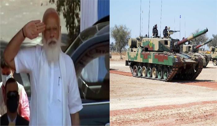 तमिलनाडु में पीएम मोदी, भारतीय सेना को सौंपे 118 अर्जुन टैंक