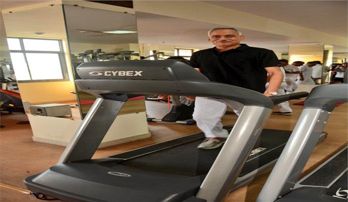 राजस्थान पुलिस महानिदेशक ने साथियों संग स्वीकार किया पीएम मोदी का फिटनेस चेलेंज