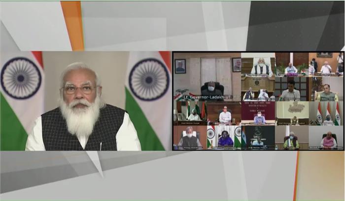 कर्नाटक सरकार कोरोना पर  ध्यान केंद्रित करे: पीएम मोदी