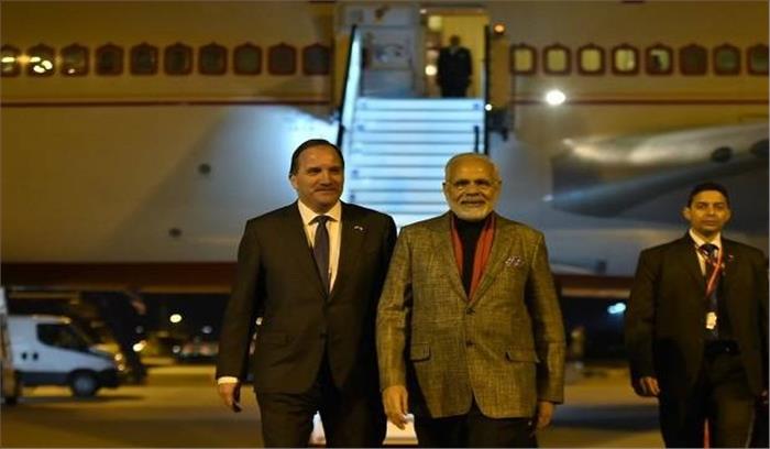 स्वीडन की राजधानी स्टॉकहोम पहुंचे पीएम मोदी