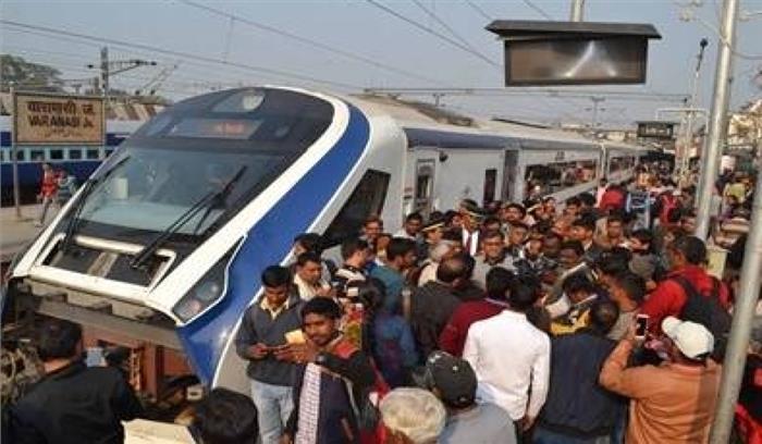 मवेशी पर चढ़ी वंदे भारत एक्सप्रेस