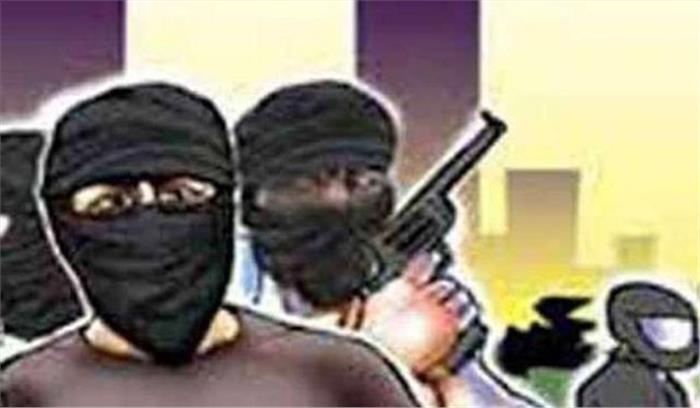 शिवपुरी में निजी कंपनी के कर्मचारी को लूटने का प्रयास