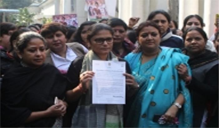 प्रियंका पर आपत्तिजनक पोस्ट के खिलाफ कांग्रेस की पुलिस में शिकायतें