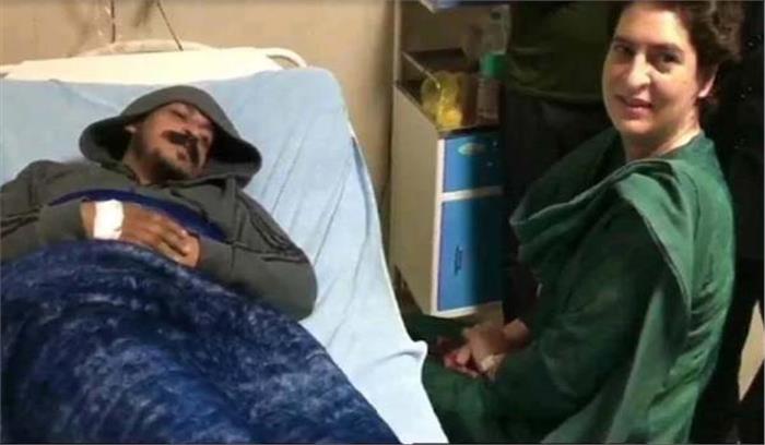 प्रियंका की चंद्रशेखर से मुलाकात के बाद उप्र की सियासत में नई हलचल प्रियंका की चंद्रशेखर से मुलाकात के बाद उप्र की सियासत में नई हलचल