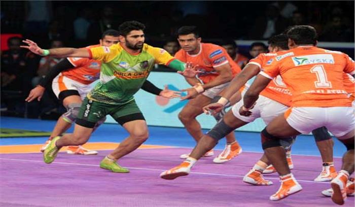 प्रो कबड्डी लीग : प्रदीप ने पुणे से छीनी जीत