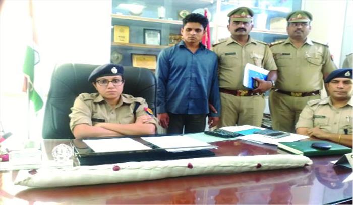 मां व भाई की हत्या कर फरार आरोपी चढ़ा पुलिस के हत्थे मां व भाई की हत्या कर फरार आरोपी चढ़ा पुलिस के हत्थे