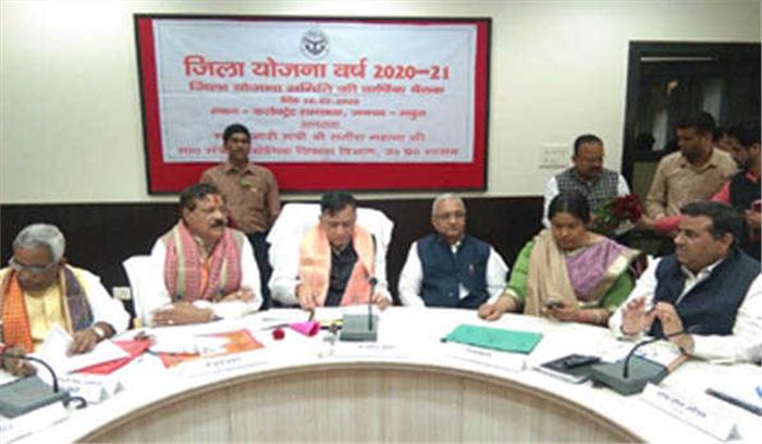 जन आंकाक्षाओं पर खरी उतरी है योगी सरकार : महाना