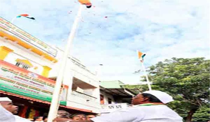 पुड्डुचेरी में उत्साह के साथ मनाया गया स्वतंत्रता दिवस पुड्डुचेरी में उत्साह के साथ मनाया गया स्वतंत्रता दिवस
